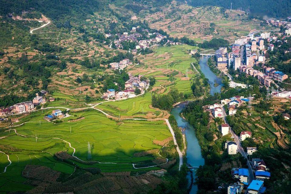 最是暨龙好风景