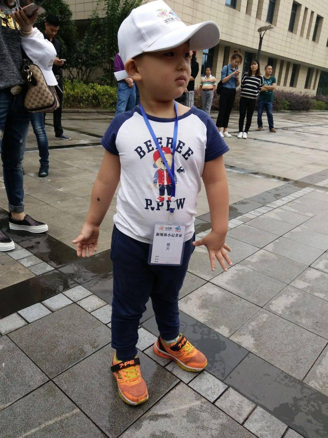 大赛重庆赛区总决赛获团体赛一等奖,个人单项三等奖杜宗泽小档案2016