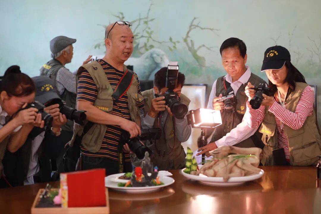 罗二酒店被授予特色美食,最美风光摄影创作基地_廉江市
