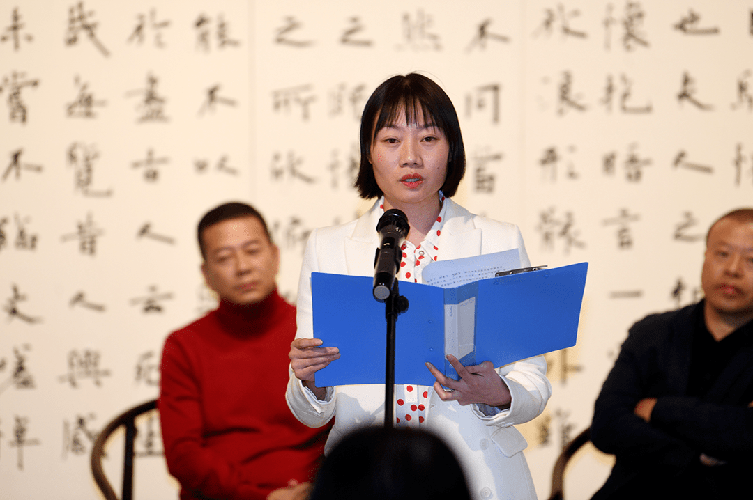 活动上,百里杜鹃党工委委员,组织部长彭婷女士首先致开幕词.