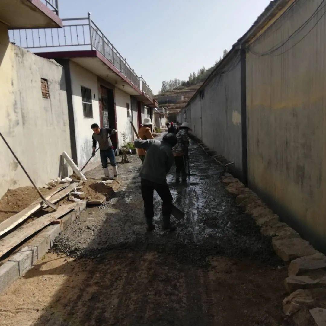 中楼镇农村道路户户通工程扎实推进