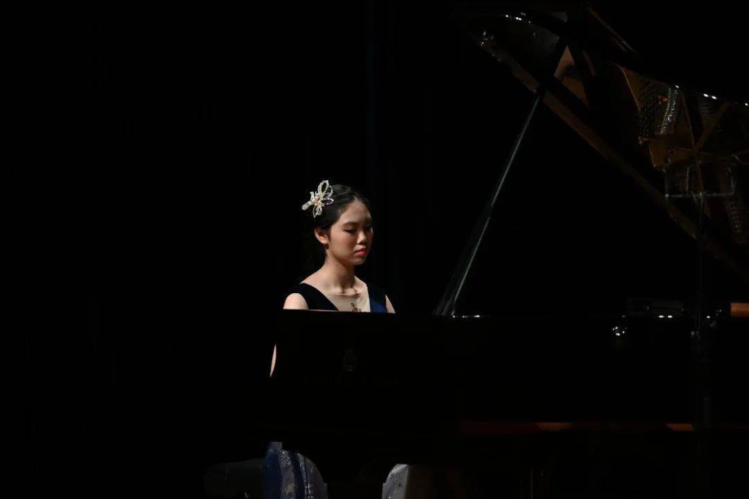 祝贺王楚玉演绎肖邦练习曲全集27首音乐会圆满成功!_钢琴