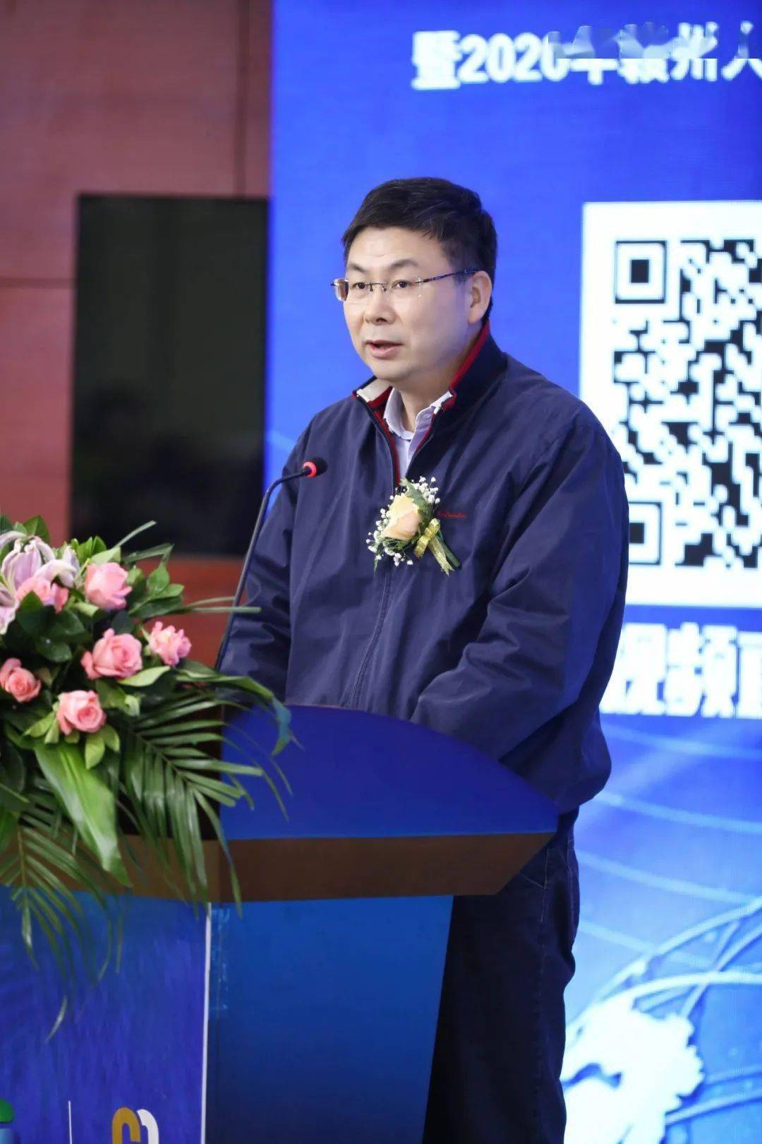 先生,金蝶软件集团事业部总监陈继华先生和怀才当遇人力集团董事长杨