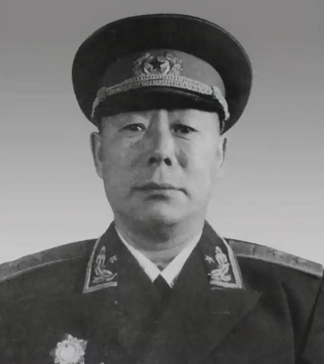 他曾在苏联留学12年回国后成为我国空军事业的奠基人之一