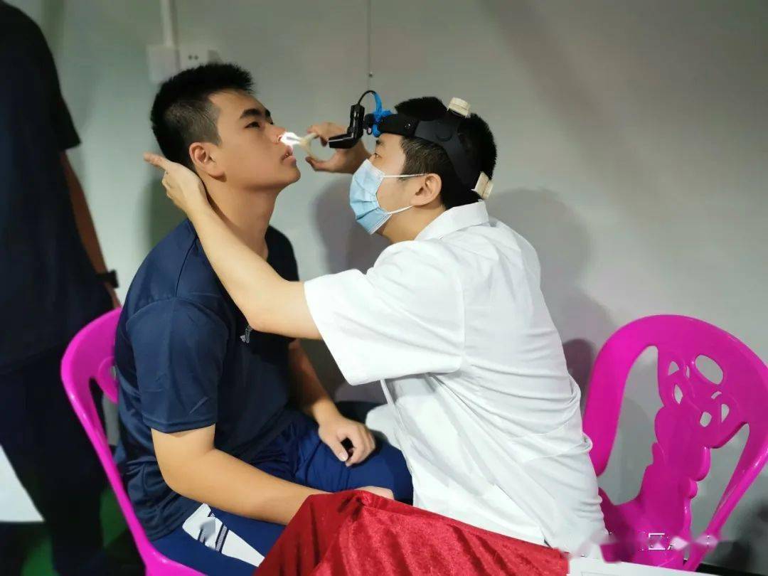 蓝天梦从这里起航2021年度广东省空军招飞初选检测潮州站在意溪中学