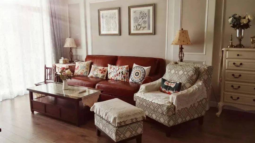 美式风客厅,沙发这样搭配,华丽精致!