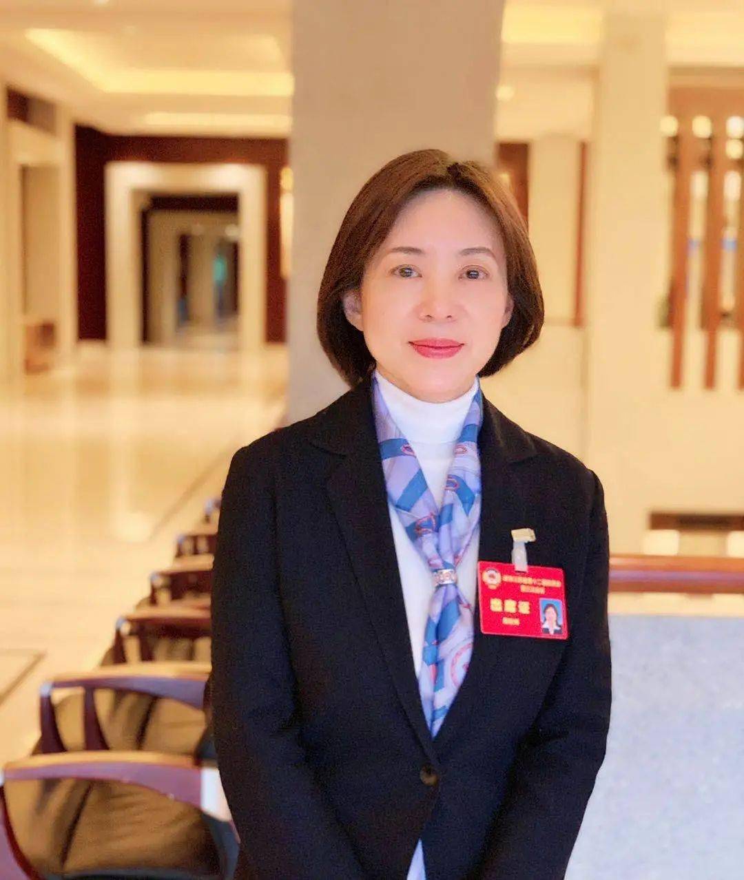 谈笑间丨殷咏梅教授待患者以柔待学子以博善初心未改有暗香来