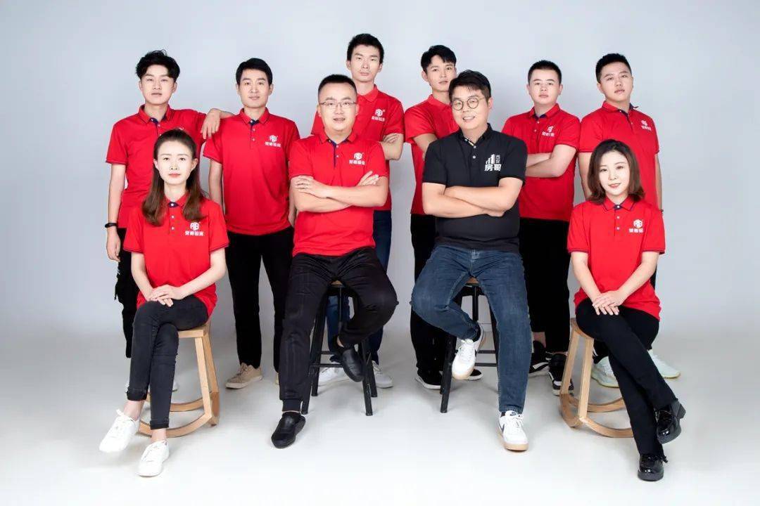 晴朗公社封面人物西安房哥一个自媒体创业者的成长之路