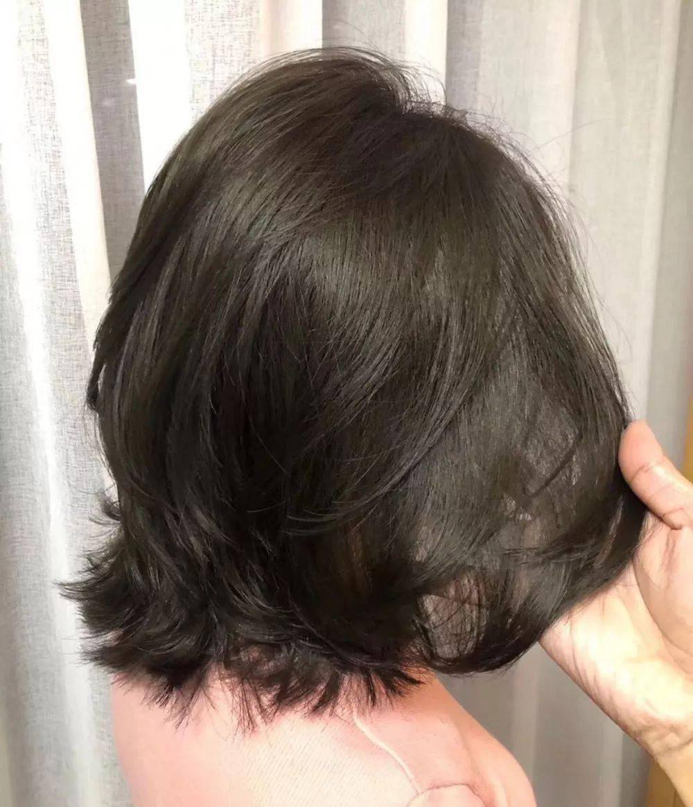 染了个亚麻色,效果不输发廊,发质竟然也变好了_染色