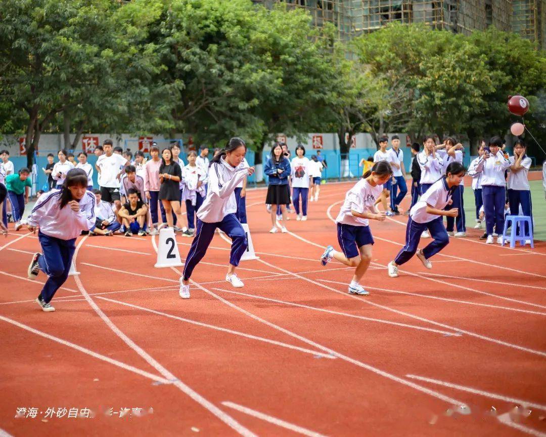 汕头市谢易初中学校服图片