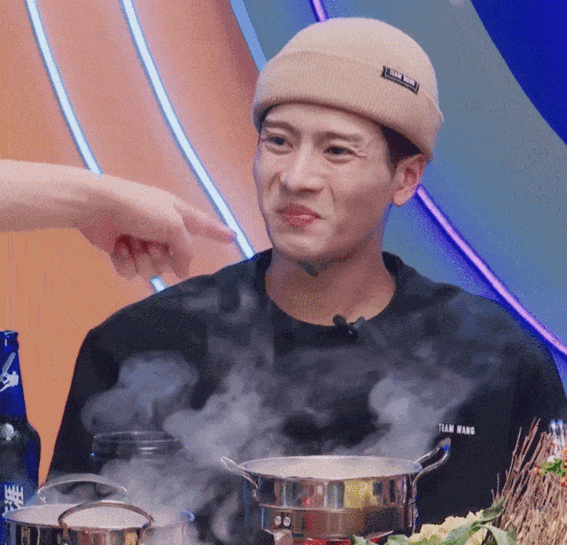 原创香菜和糖蒜哪个才是王一博的灵魂