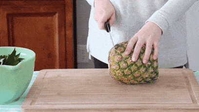 不削皮不挖眼1分钟切好一整个菠萝太省力了