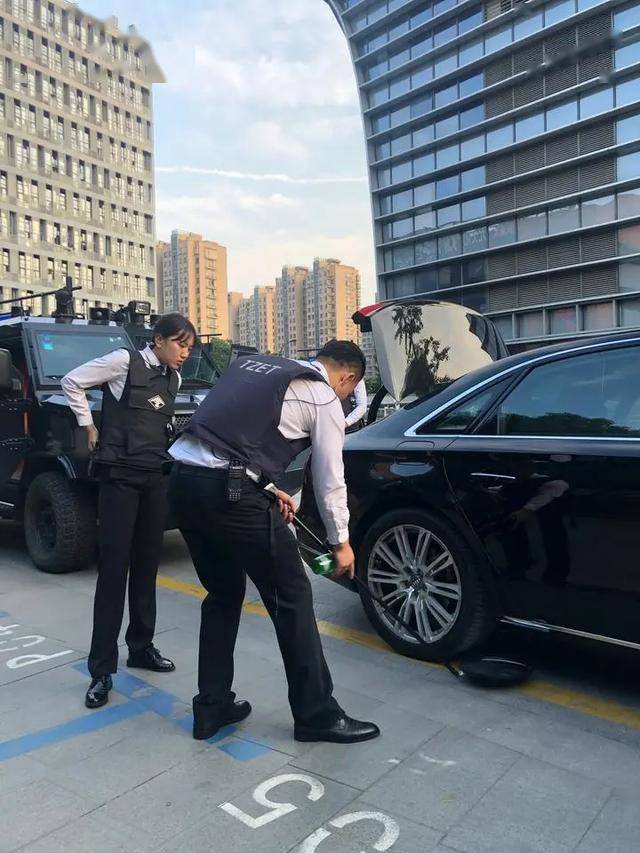 他们是距离明星,富豪最近的人!揭开保镖行业隐秘故事:我们不是打手