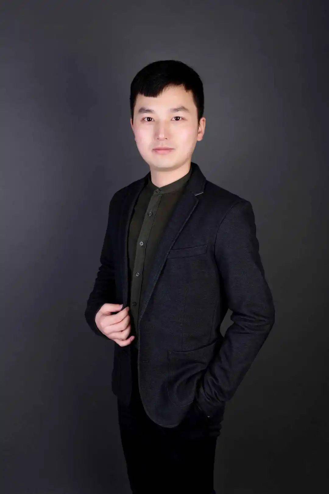 授课讲师:杨文哲新东方英语三,讲师简介备注:时间,地点如有调整会及时