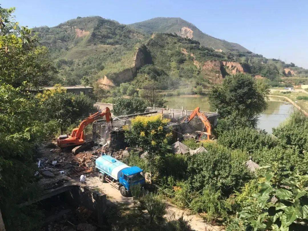 最新通知严禁在耕地上种树挖湖建房怎么处理
