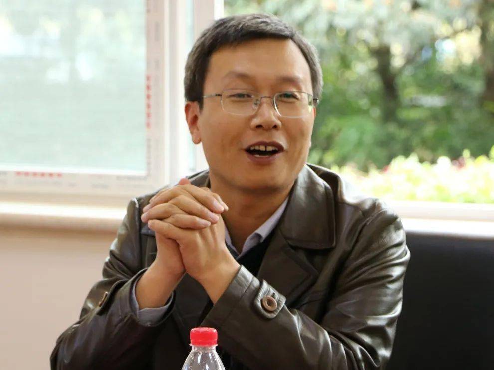 农学院教授杨峰国际商学院教授周茂国际商学院学生代表周禄军张剑波与