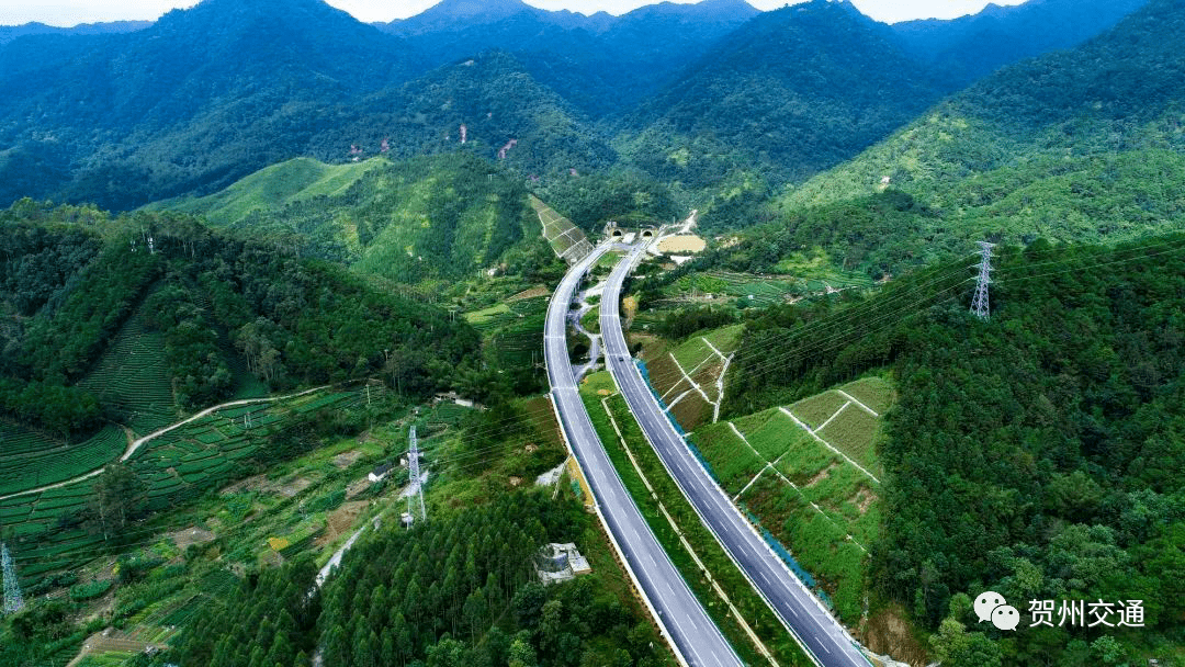 今天贺巴高速公路昭平至蒙山段正式通车