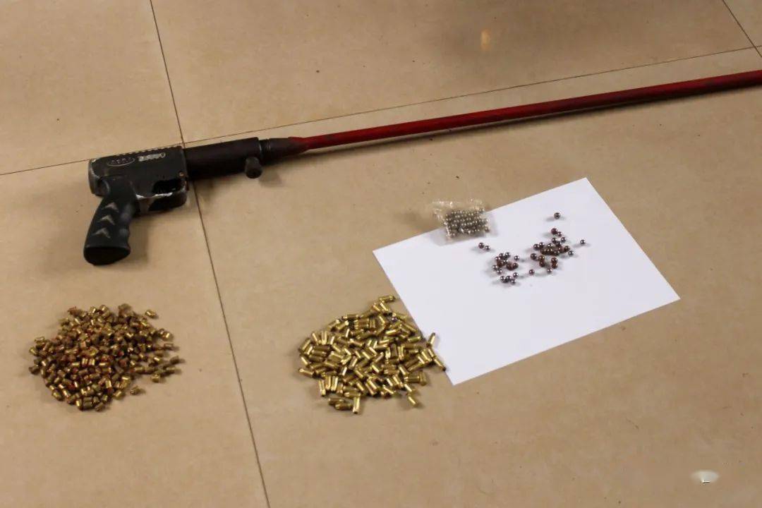 佳讯普法67曲靖两男子网购零件组装射钉枪被拘留
