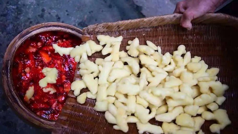 高山禾花鱼,是生活在郴州境内五岭和罗霄两大山脉海拔 500 米以上梯田