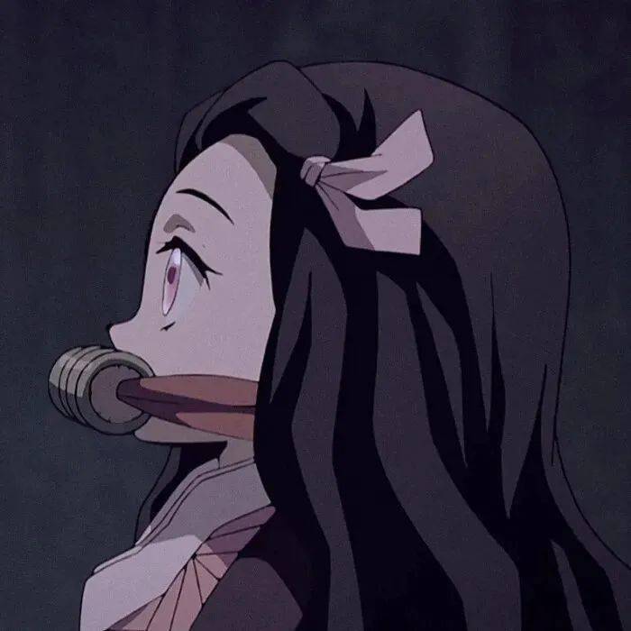 959995999599男生头像两个人的感情,哭的人输,卑微的人输