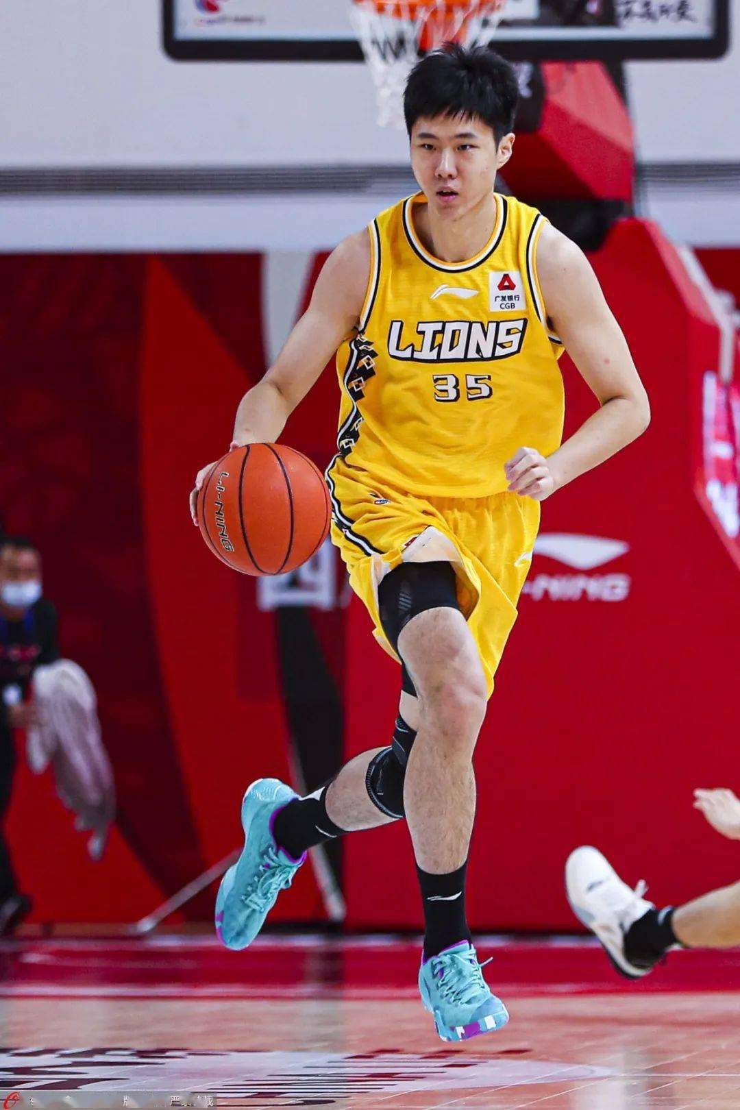 浙江广厦97:96战胜四川五粮金樽!_比赛