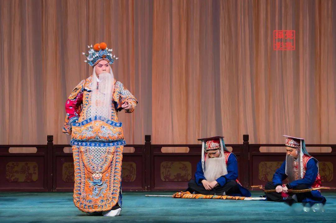 骆晓晴 饰 春草《春草闯堂》 骆晓晴 饰 春草,李浩亮 饰 胡进《春草