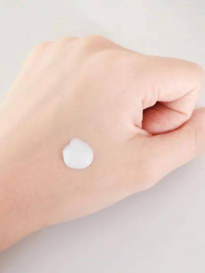 身上痒搽了身体乳还是痒(身上很痒擦过身体乳还是痒)