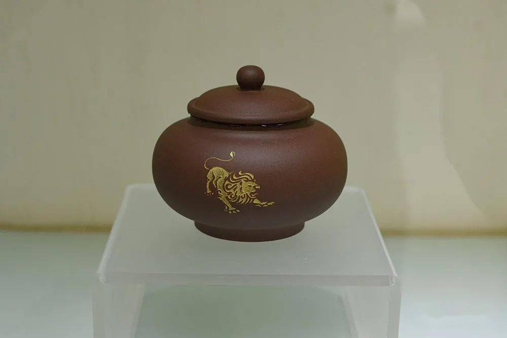 李娅 纳福壶李佳豪 石瓢壶蒋卓成 探梅观峰紫砂瓶蒋旭初 汉云壶蒋旭初