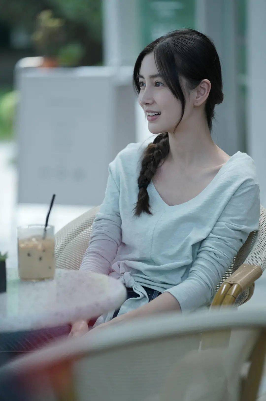 强阵容网剧摩天大楼上线她竟然也开始被吹演技了