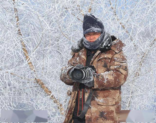 张玉林,甘肃张掖生态科学研究院院长,生态摄影师,中国摄影家协会会员