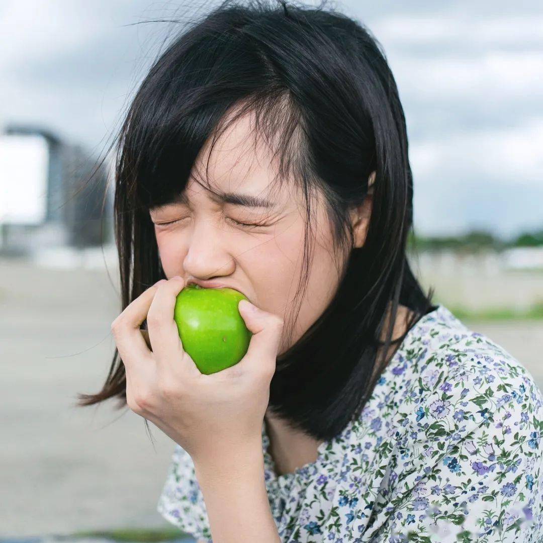 100可爱の肉脸女孩这样拍超美