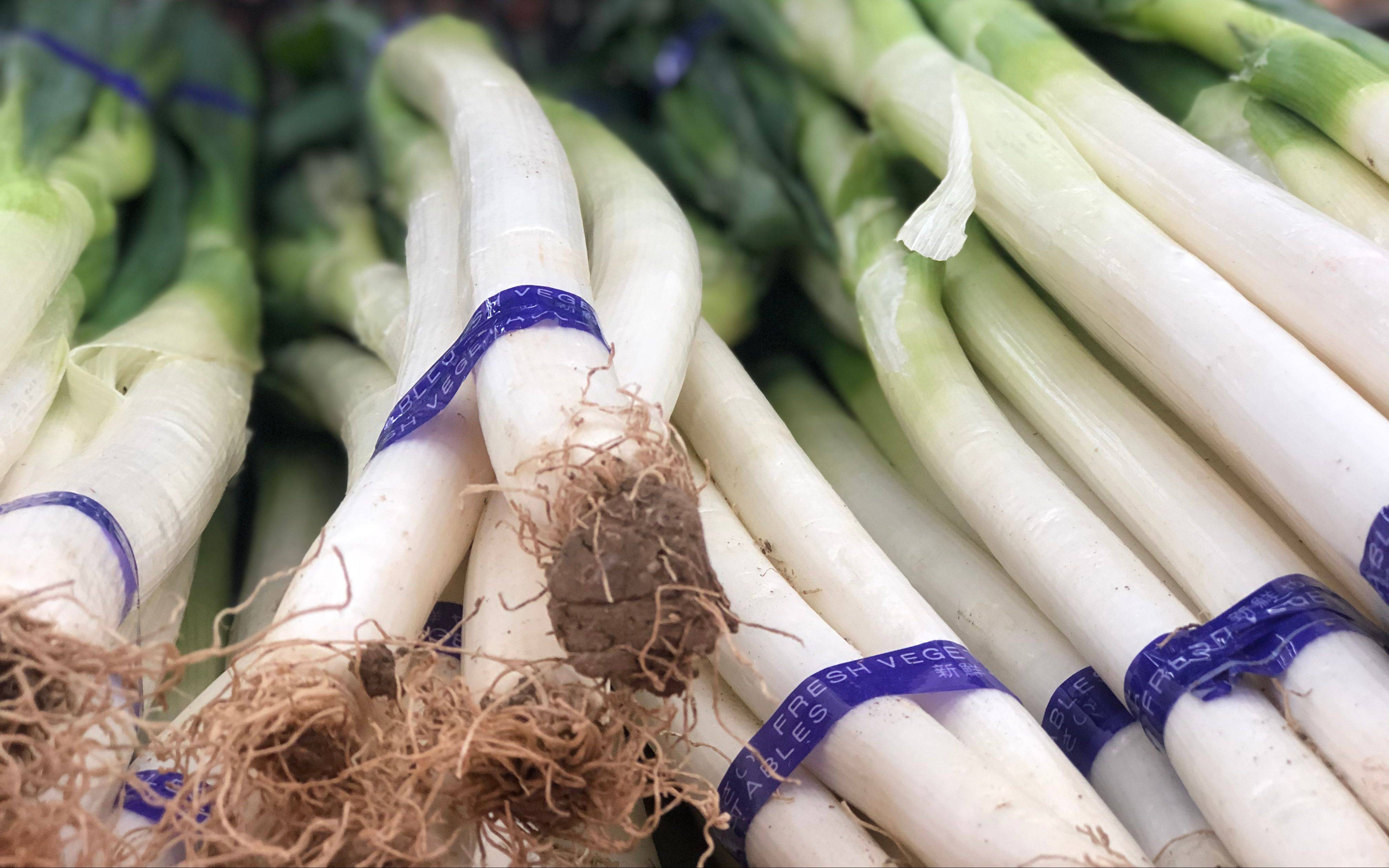 大葱价格创五年来新高 批发商调运多产地大葱平抑北京市场