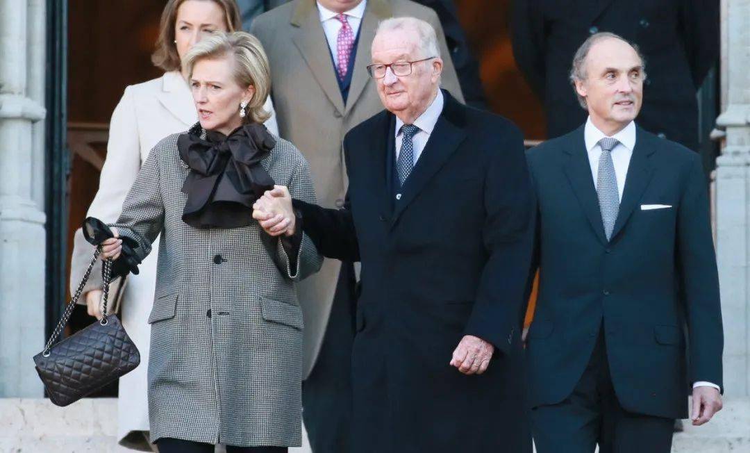 比利时国王狠心拒见情妇女儿,终被滴血认亲_西比尔