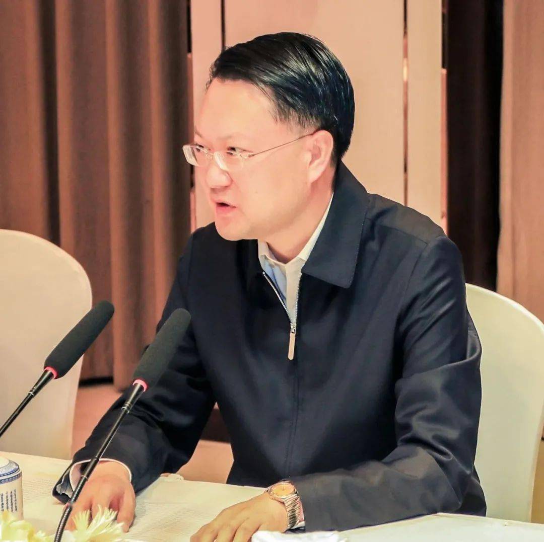 今早市委书记韦峰请高邮企业家吃早茶现场他们聊了啥