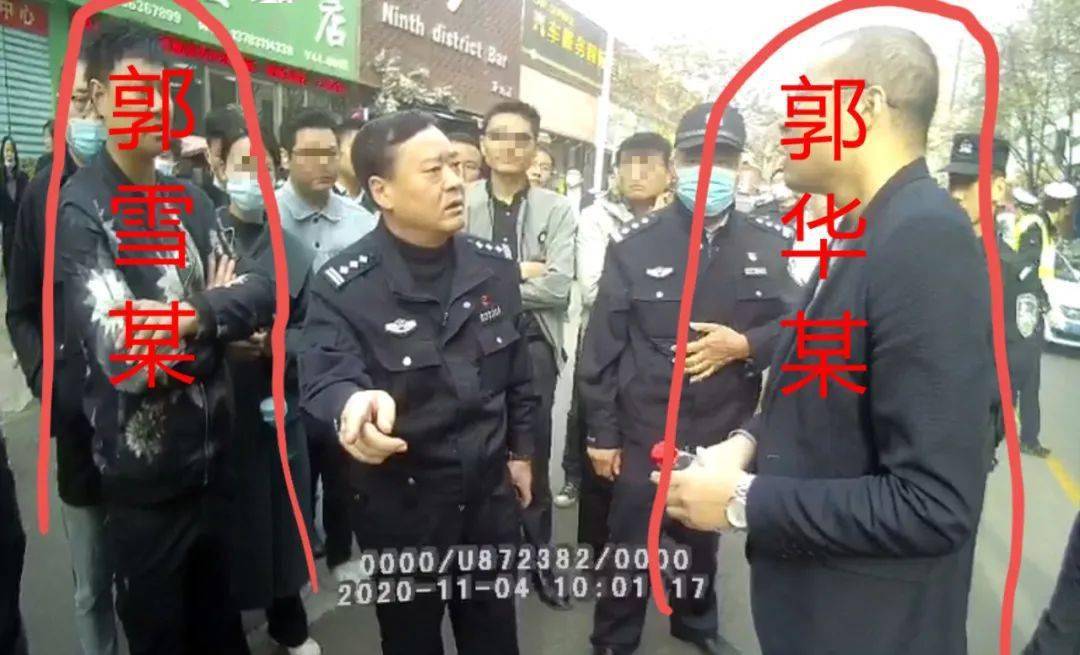洛阳交警长春路大队大队长柳海波获悉此情后,第一时间赶到现场处置