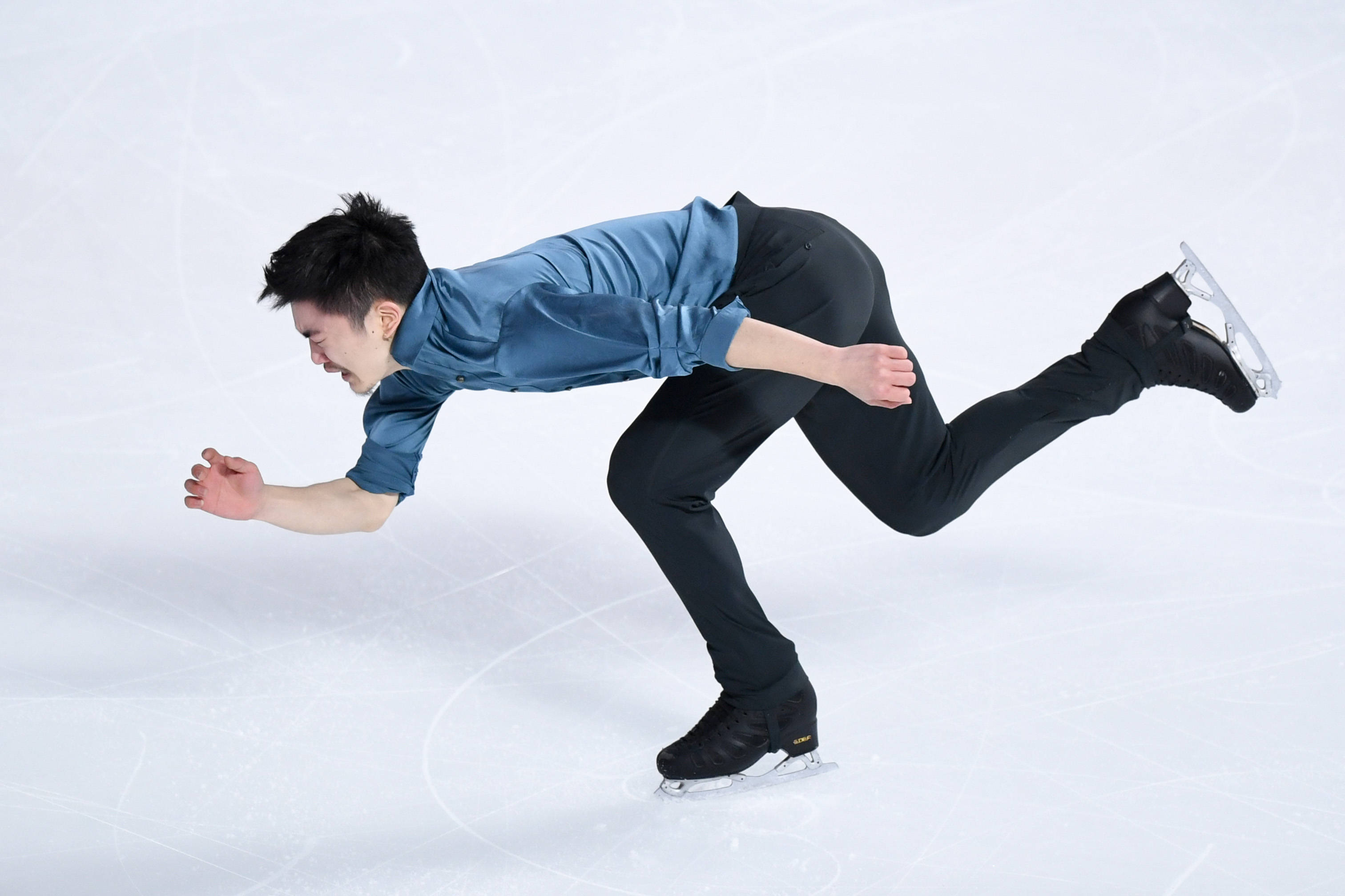 花样滑冰中国杯闫涵获男子单人滑亚军