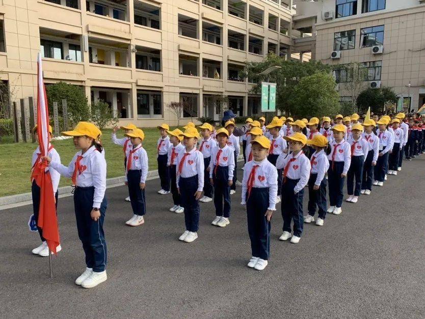 运动柯城阳光校园大成小学向着阳光奔跑