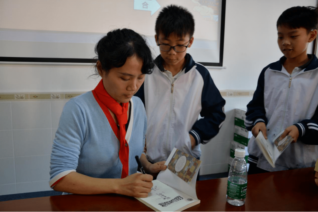 快乐阅读轻松写作儿童文学作家王柳走进高赞小学开展校园讲座活动