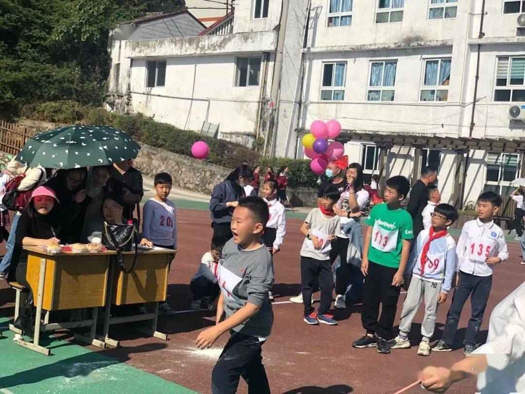 体育节闭幕啦桥下镇中心小学秋季运动会精彩图集