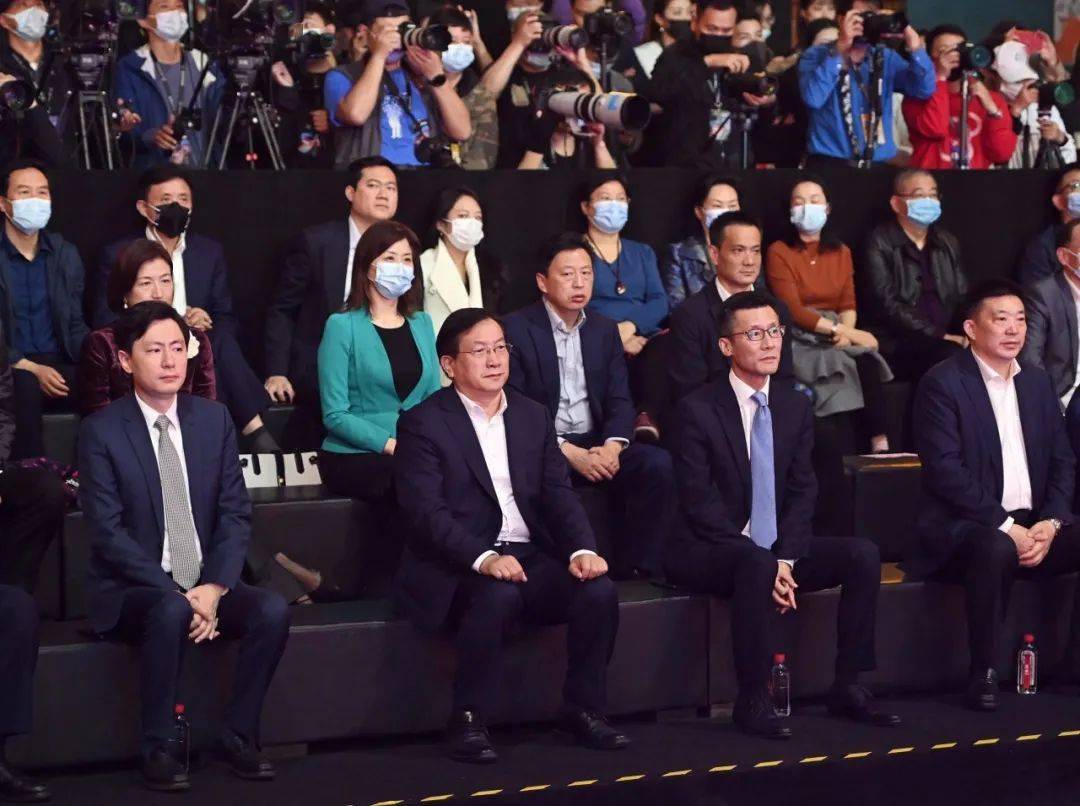 湖北省委常委,武汉市委书记王忠林,市委副书记,市长周先旺出席开幕