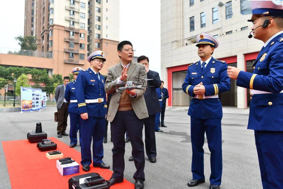 【綦江政事】姜天波走访慰问消防指战员时指出 永远做党和人民群众的
