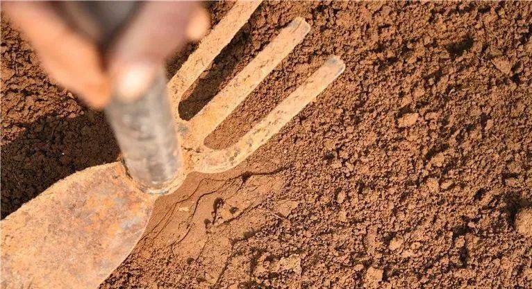 嵩县三合村三合土开启手绘小镇文创之路