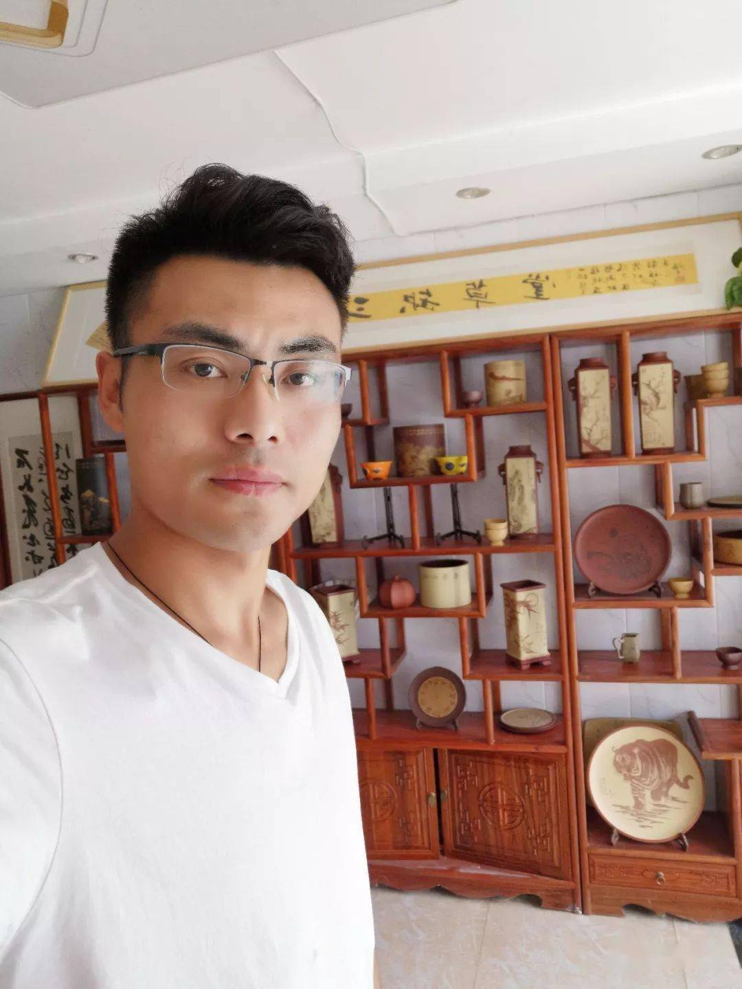 紫砂臻品毛华明刀刻临风忆江南花盆