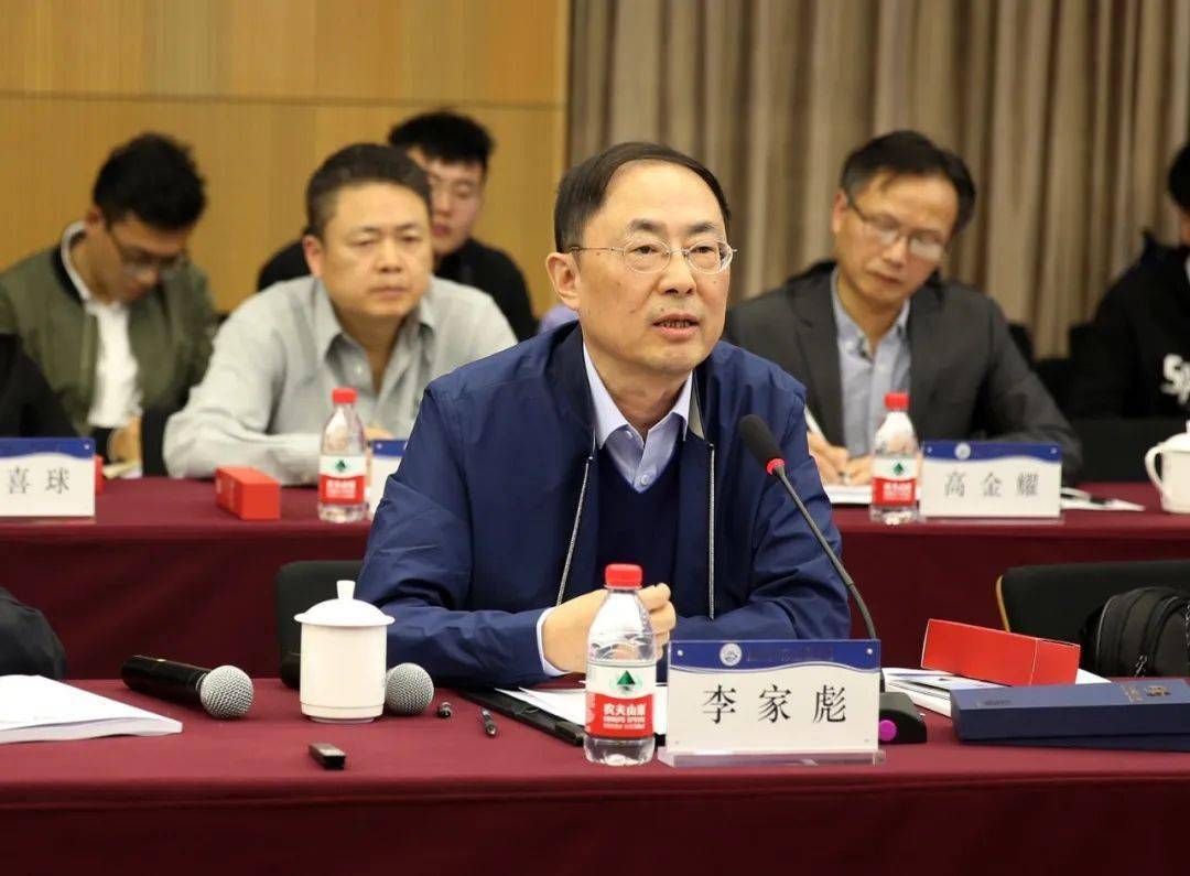 金振民院士和李家彪院士为自然资源部海底科学重点实验室揭牌