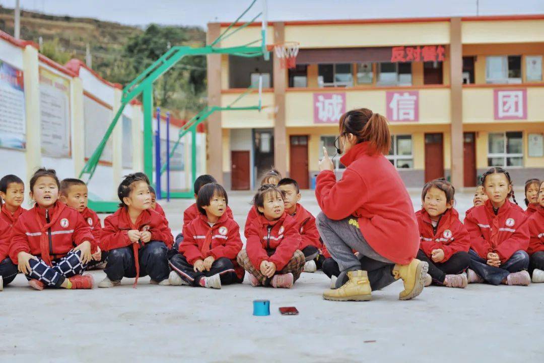 在千禧一代眼里,乡村支教是什么样的?