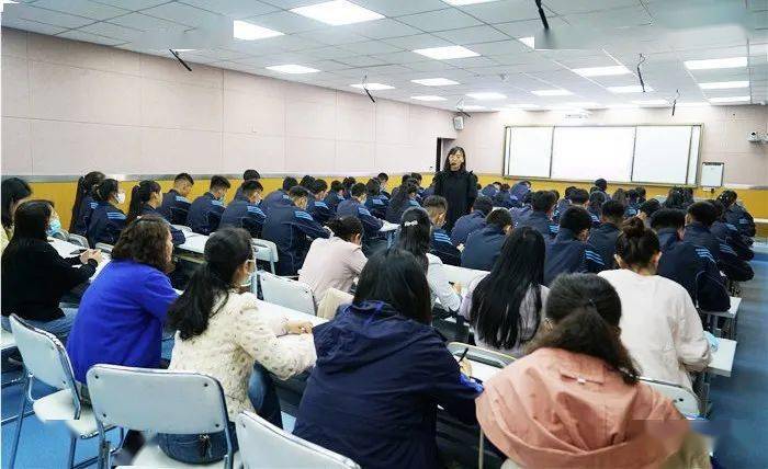 多年来,海北州第二高级中学领导班子和全体教师为此付出了诸多努力