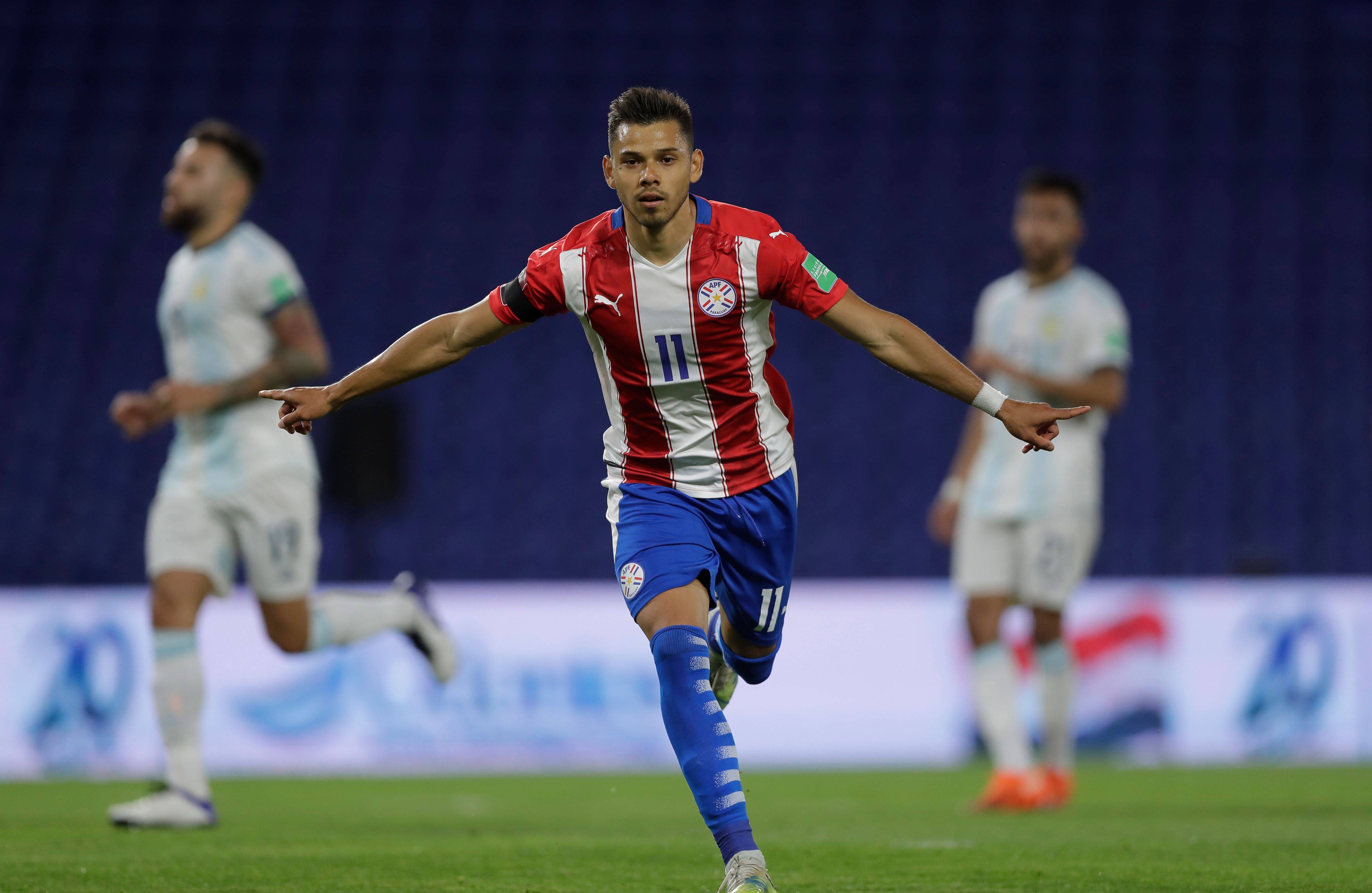 足球世预赛南美区阿根廷平巴拉圭