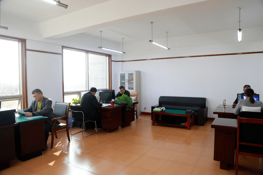 环保办▲人普办办公室卫生环境是干部工作作风和精神面貌的综合体现