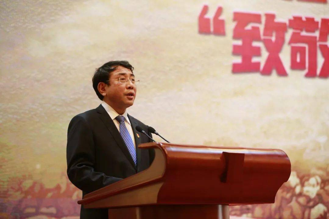 于军书记对卫生健康人的奉献给予了高度评价疫退人安,不平凡的英雄们