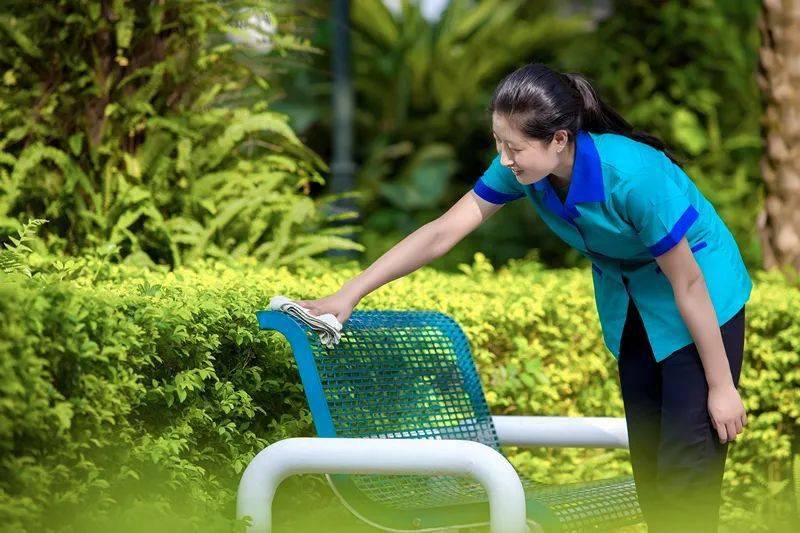 日复一日的坚守,物业人做好岗位上的每一件事.